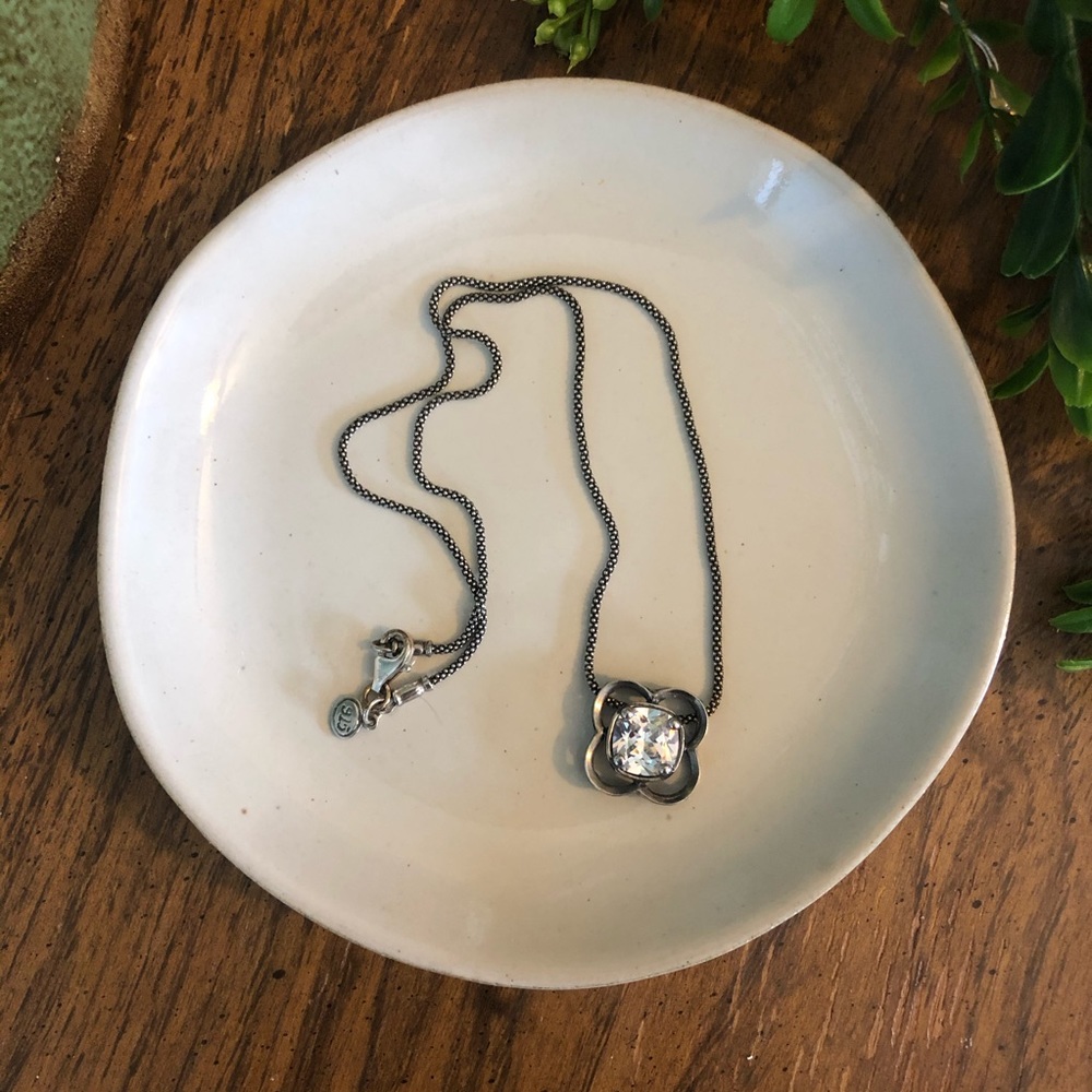 Silpada flower necklace N1411